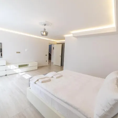 Villa Luxury 4 Bedroom With A Fantastic Sea View Bitez
